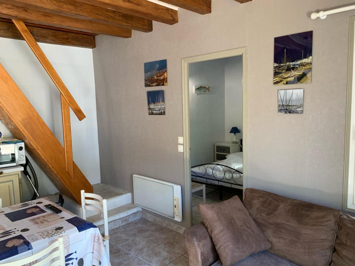 Maison De Pays Au Centre Du Village Saint-Martin-de-Ré Εξωτερικό φωτογραφία